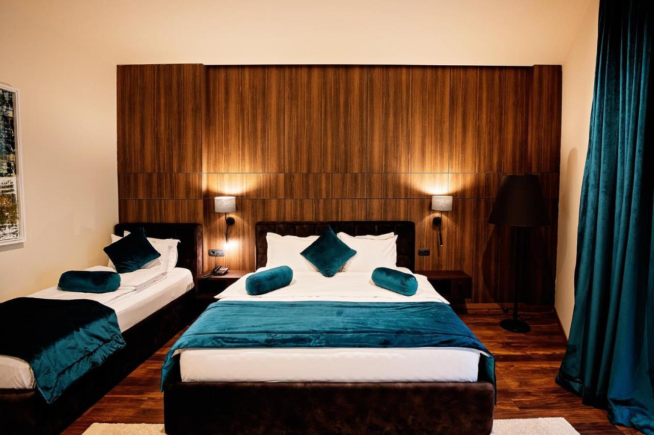 Premium Park Hotel Prizren Extérieur photo