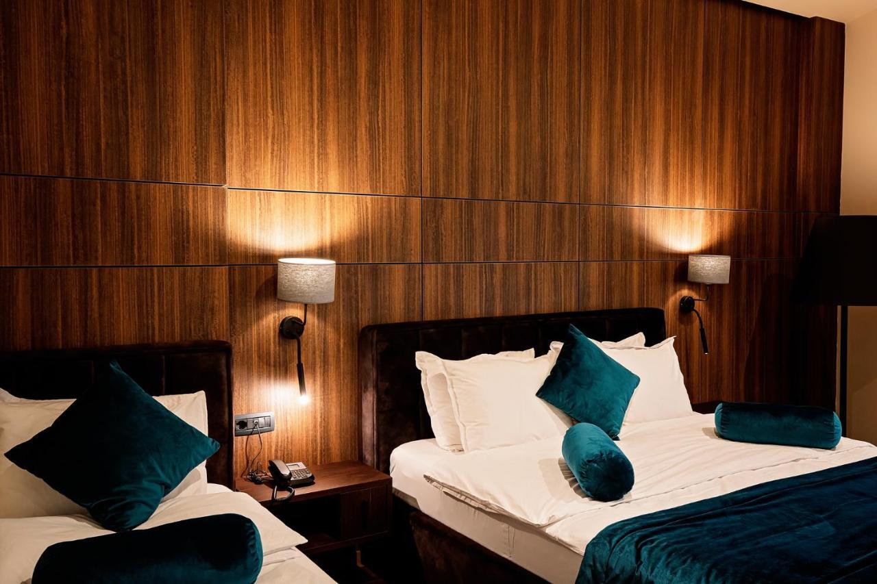 Premium Park Hotel Prizren Extérieur photo