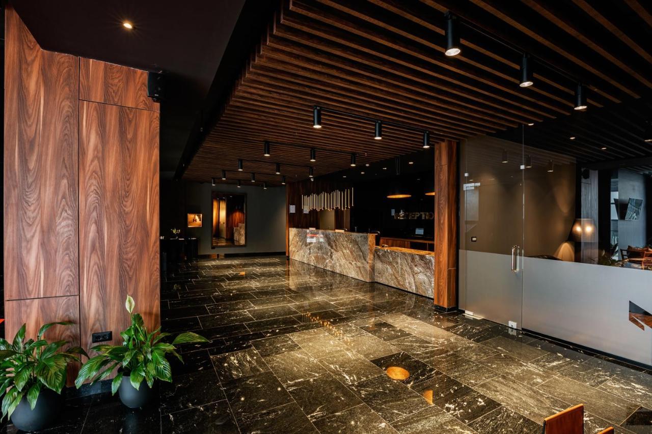 Premium Park Hotel Prizren Extérieur photo