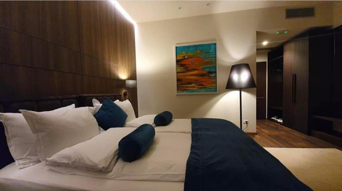 Premium Park Hotel Prizren Extérieur photo
