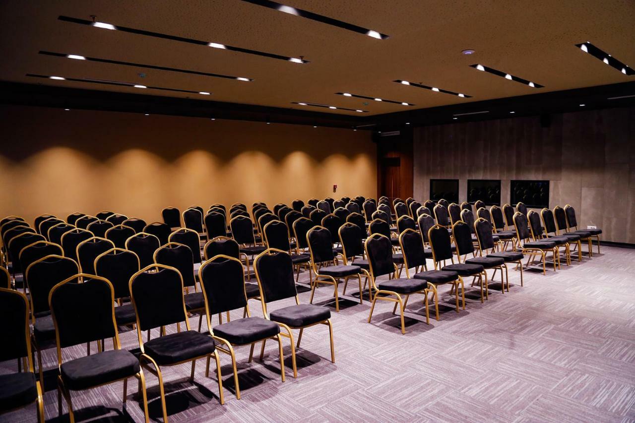 Premium Park Hotel Prizren Extérieur photo